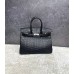 HERMES СУМКА BIRKIN 25, ФУРНИТУРА СЕРЕБРО, МАТОВЫЙ ФИНИШ, КОТОРЫЙ ДЕЛАЕТ ВИД СУМКИ БОЛЕЕ СТРОГИМ И КЛАССИЧЕСКИМ КОЖА КРОКОДИЛА ОБИТАВШЕГО В ВОДАХ РЕКИ НИЛ